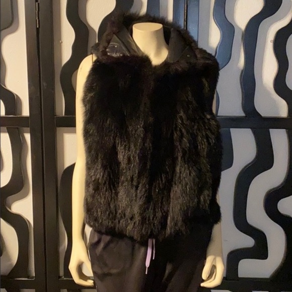 Andrew Marc Genuine Opposum Fur and Real Leather Unisex Vest - Picture 2 of 10